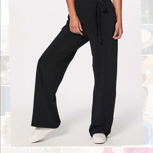 Lulu lemon Noir pant, womens size 12